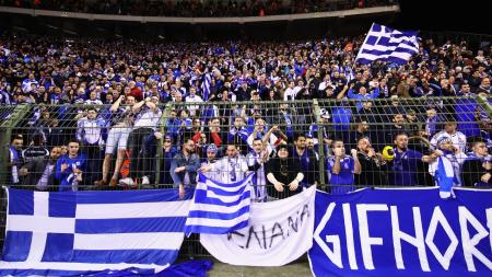 https://betting.betfair.com/football/images/Greece%20football%20fans%201280.jpg